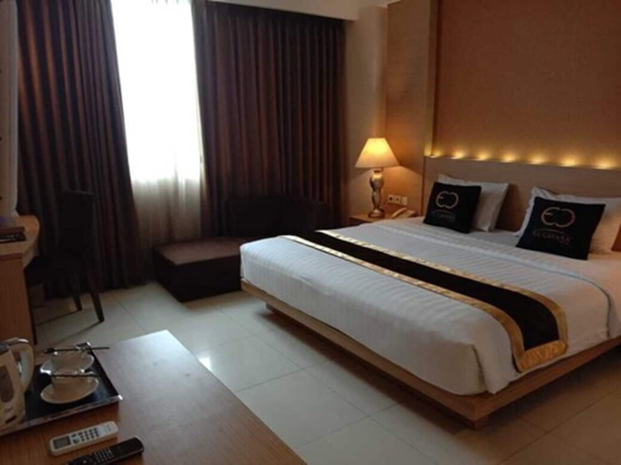 El Cavana Bandung Buitenkant foto